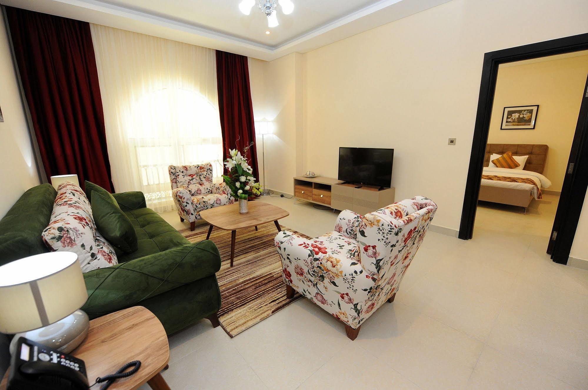 דוחה Al Mansour Park Inn Hotel&Apartment מראה חיצוני תמונה