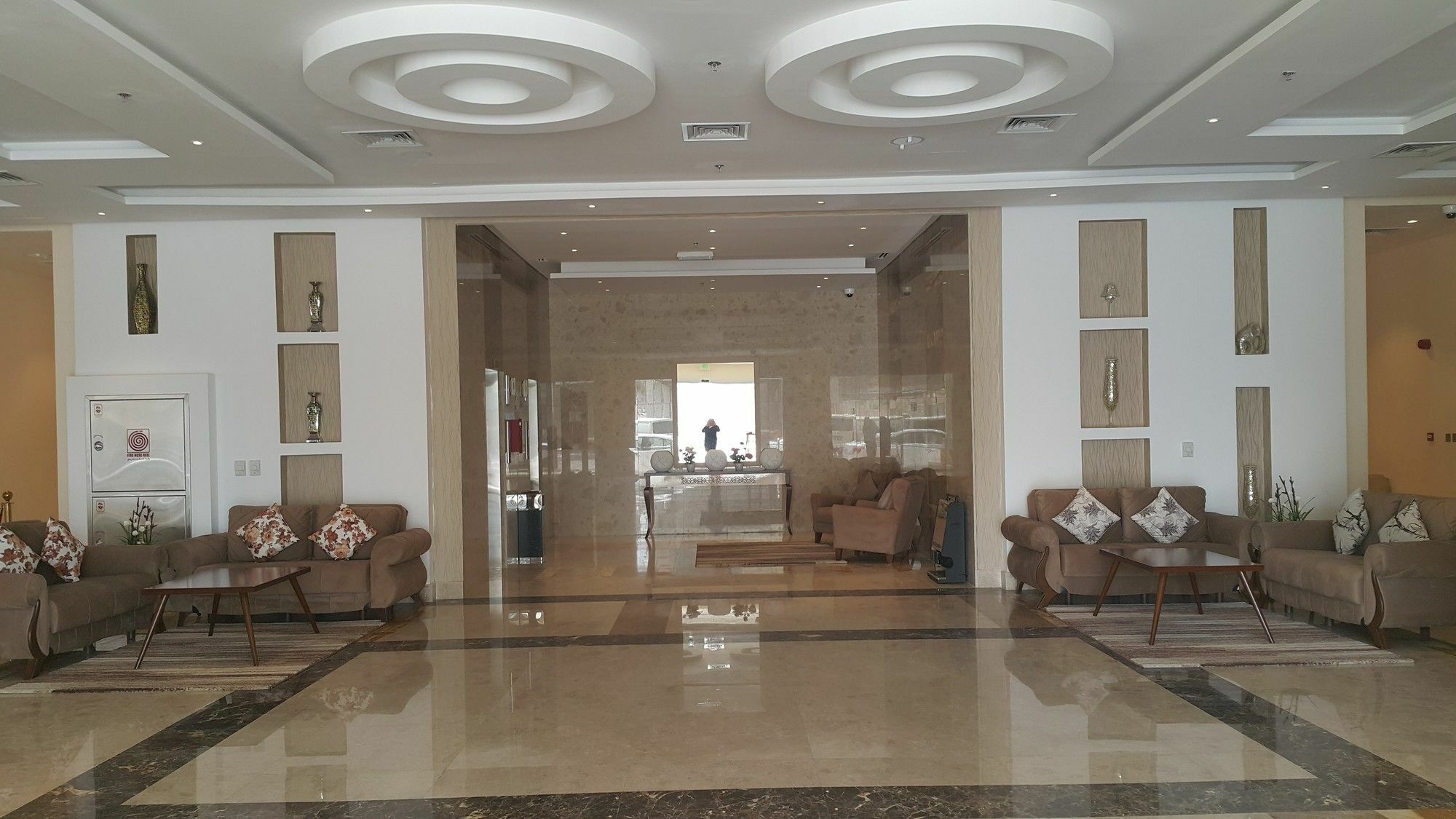 דוחה Al Mansour Park Inn Hotel&Apartment מראה חיצוני תמונה